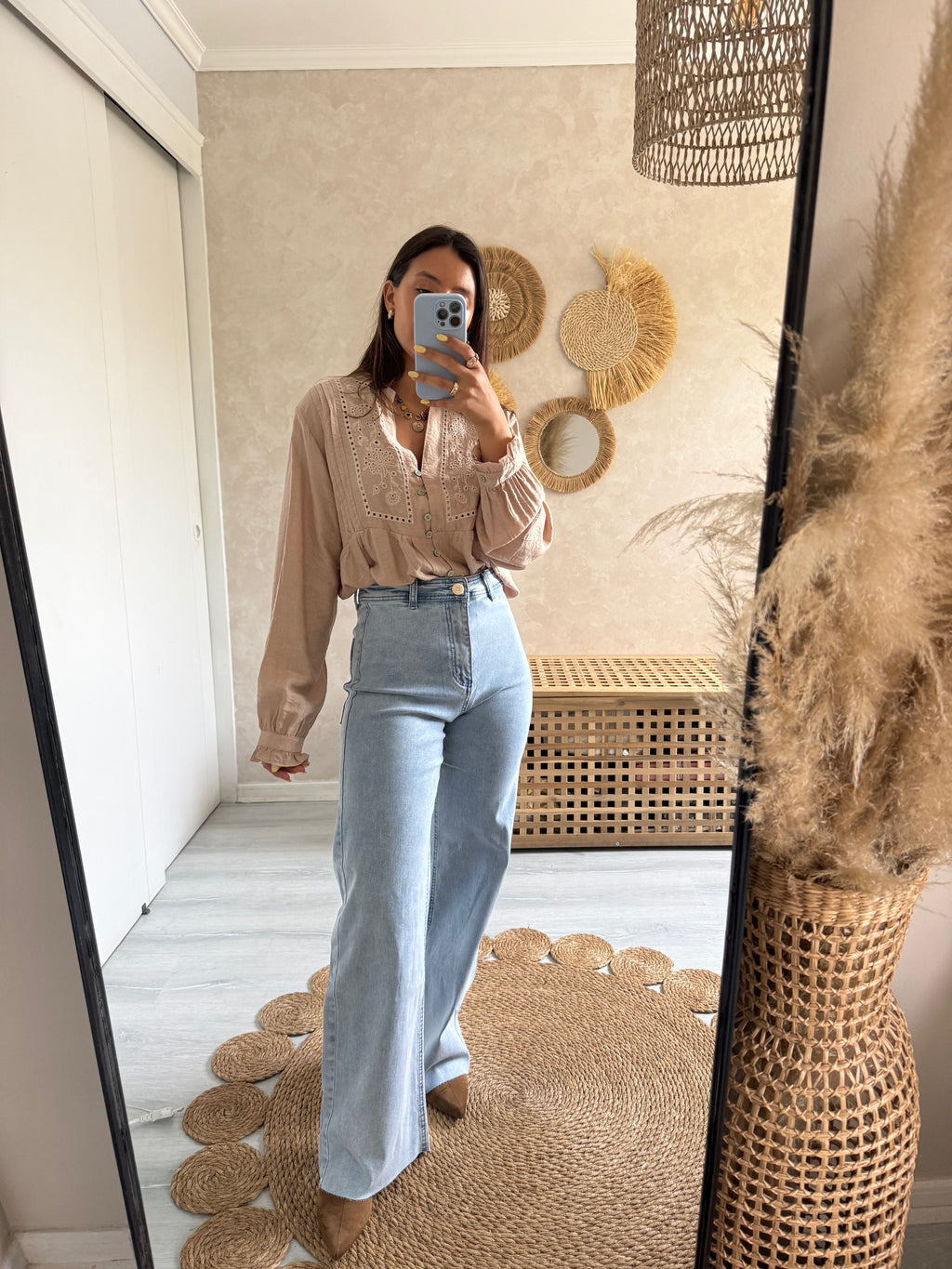 BLUSA FLOR BORDADA