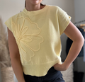 POLERA FLOR LANILLA